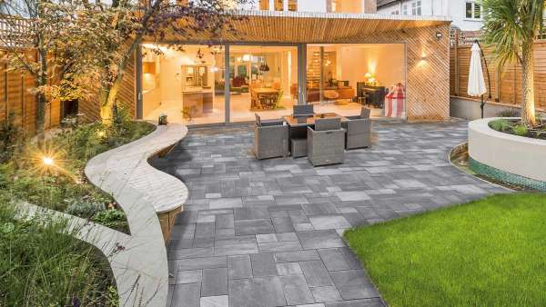 Frühwald Terano kombi térkő