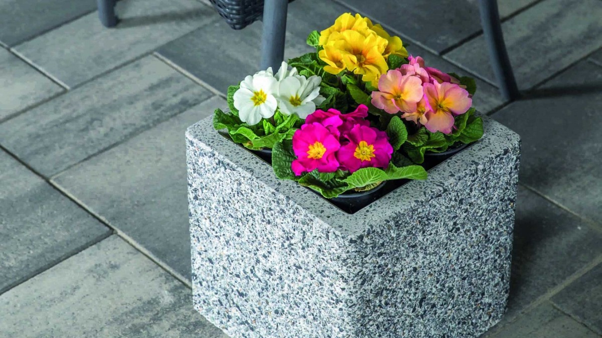 Leier virágtartó láda